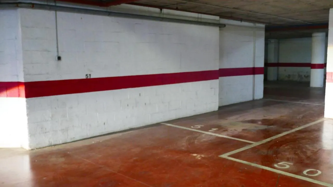 Marbella Sleeps 8 Aircon Secure Underground Parking Free Netflix Fast Internet 아파트 스페인