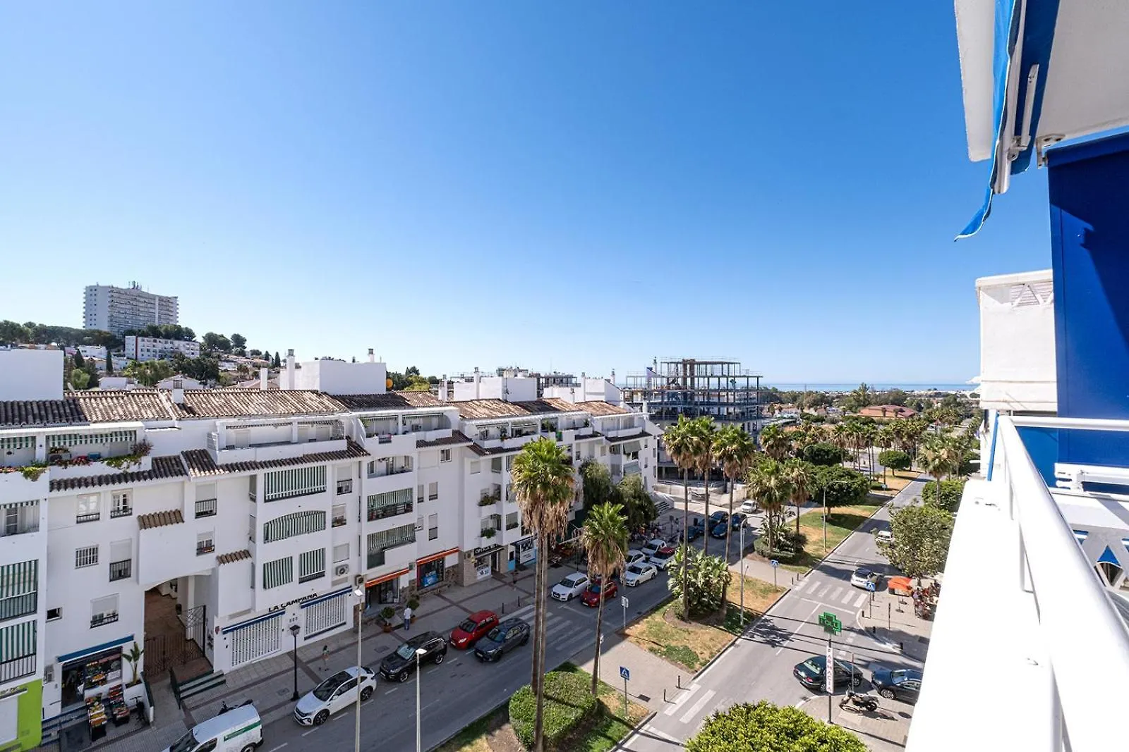 Marbella Sleeps 8 Aircon Secure Underground Parking Free Netflix Fast Internet 아파트