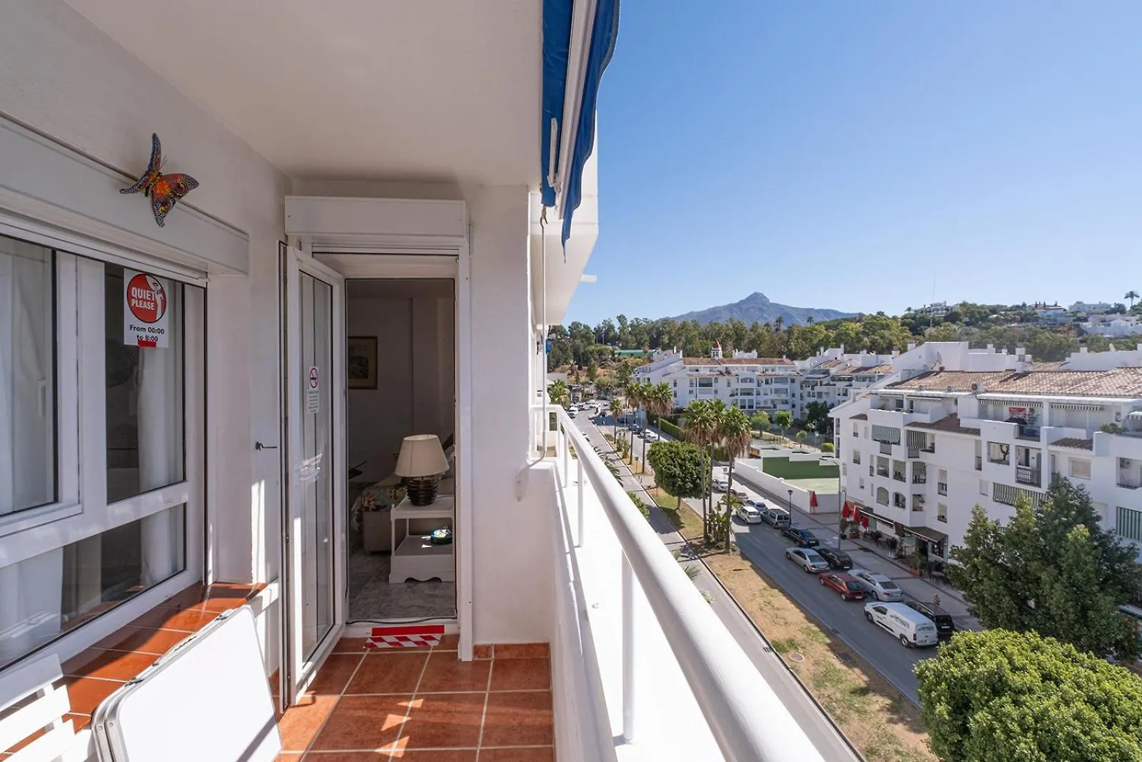 Marbella Sleeps 8 Aircon Secure Underground Parking Free Netflix Fast Internet 아파트
