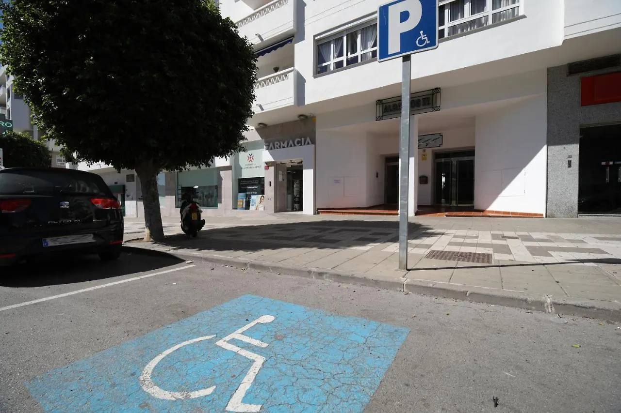 Apartment Ferienwohnung Marbella Sleeps 8 Aircon Secure Underground Parking Free Netflix Fast Internet