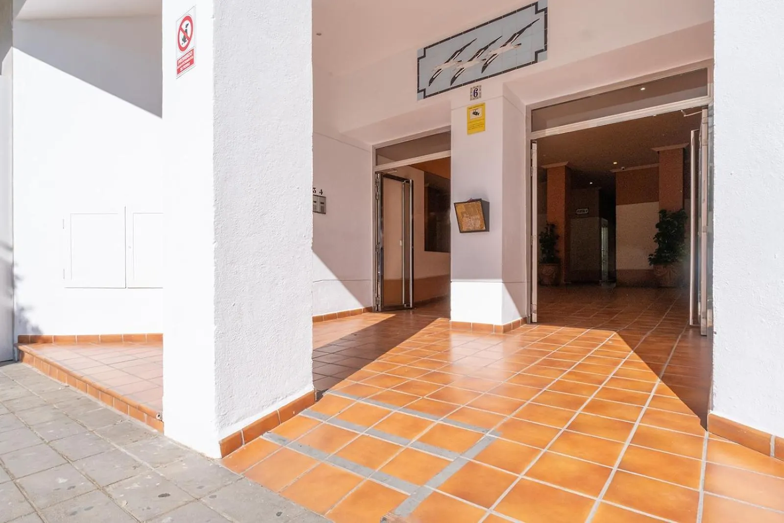 Marbella Sleeps 8 Aircon Secure Underground Parking Free Netflix Fast Internet Apartment Spain